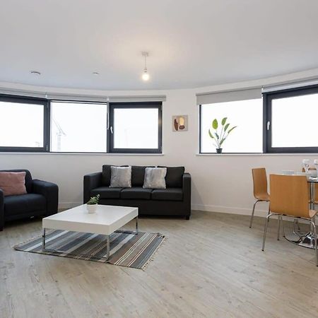 Stunning 2 Bed Apartment In Salford Amazing Views Manchester Ngoại thất bức ảnh